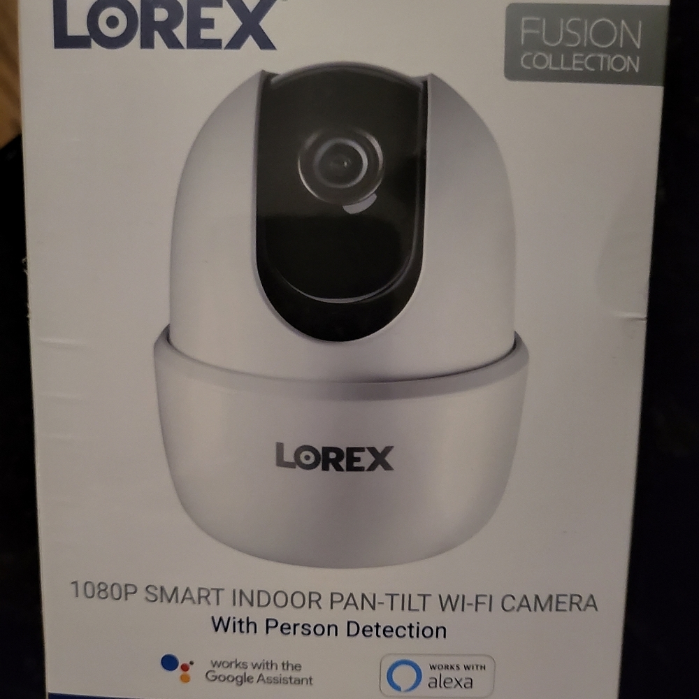 Lorex 1080p Full HD Smart Indoor Wi-Fi Pan-Tilt Security Camera. Brand new